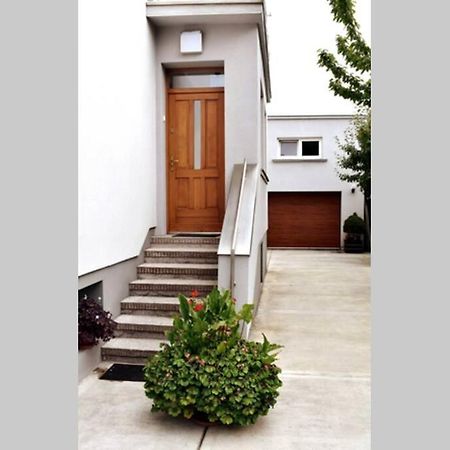 Modern Apartment In Tarnów Exterior foto