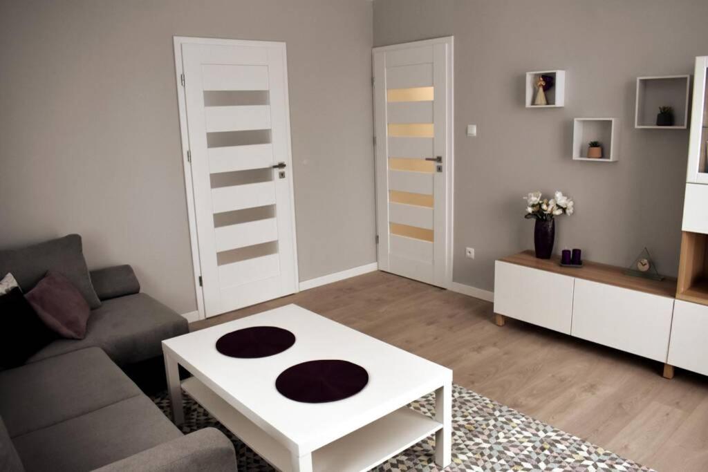 Modern Apartment In Tarnów Exterior foto